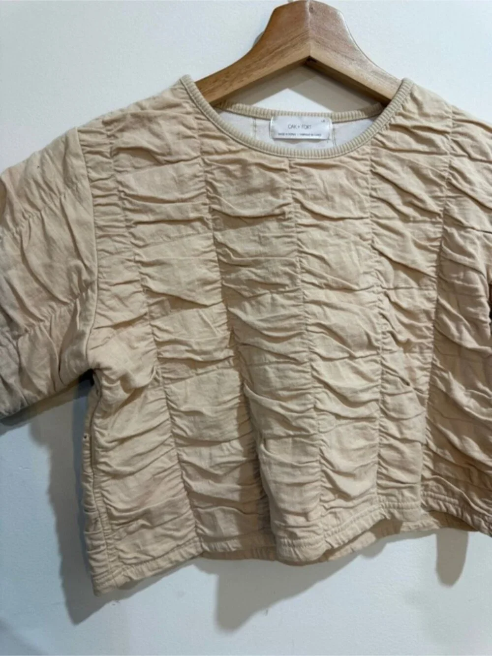Oak + Fort Beige Textured Ruched Cropped Top Size L Minimalist - Picture 7 of 10